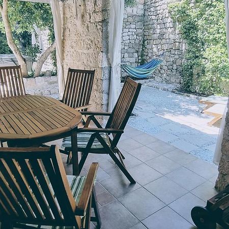 Rector'S Villa - Charming Retreat In Old Town With Jacuzzi In Private Courtyard Раб Екстер'єр фото